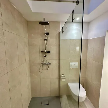 New Lunarglow 3-room With Free Parking Ljubljana