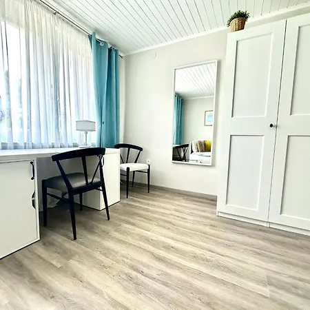 New Lunarglow 3-room With Free Parking Apartment