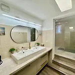 New Lunarglow 3-room With Free Parking Apartment