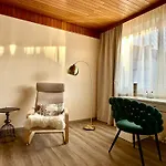 New Lunarglow 3-room With Free Parking