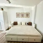 New Lunarglow 3-room With Free Parking *