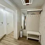 New Lunarglow 3-room With Free Parking Ljubljana