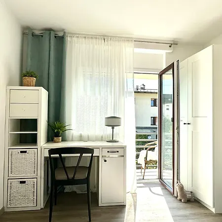 New Lunarglow 3-room With Free Parking Laibach