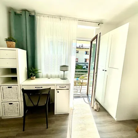 New Lunarglow 3-room With Free Parking Apartment Ljubljana