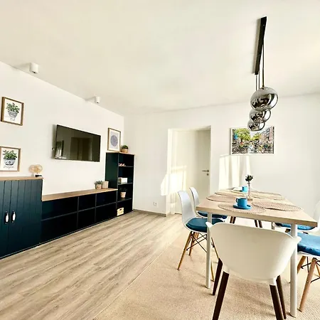 New Lunarglow 3-room With Free Parking * Ljubljana