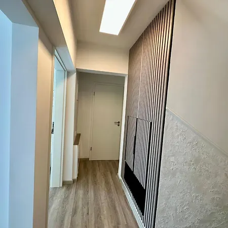 New Lunarglow 3-room With Free Parking Apartment