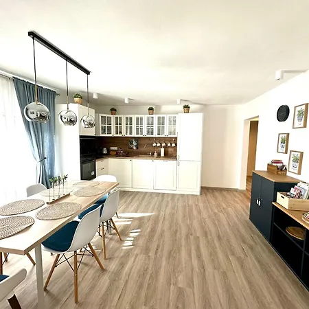 Apartment New Lunarglow 3-room With Free Parking *