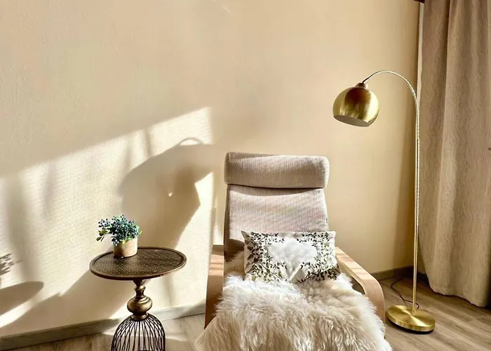 아파트 New Lunarglow 3-room With Free Parking *