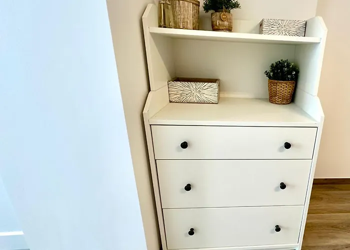 New Lunarglow 3-room With Free Parking Апартаменты