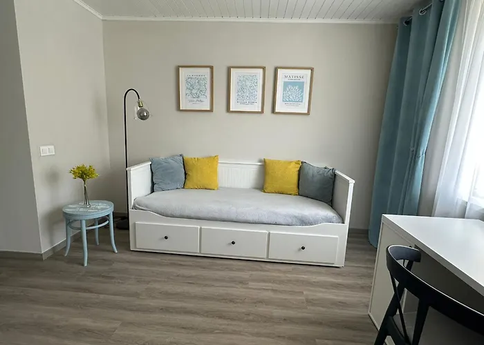 New Lunarglow 3-room With Free Parking