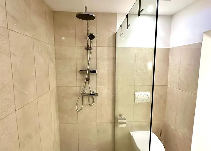 New Lunarglow 3-room With Free Parking 류블랴나