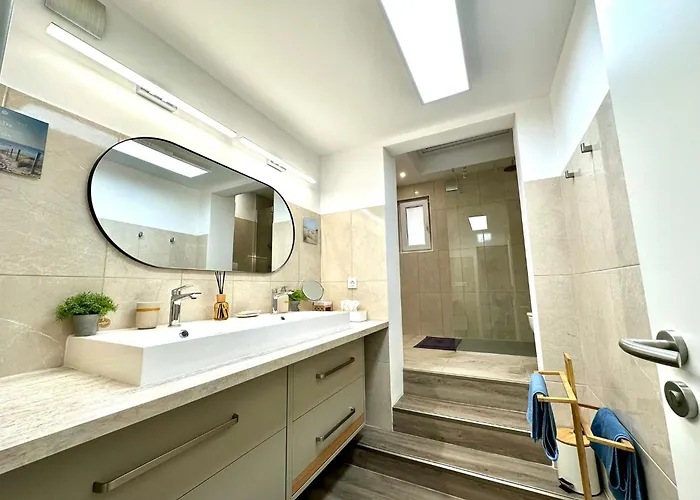 New Lunarglow 3-room With Free Parking Апартаменты Любляна