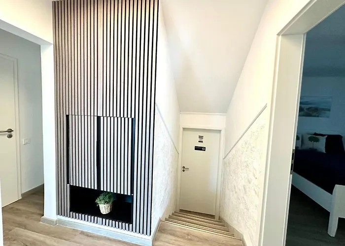 아파트 New Lunarglow 3-room With Free Parking 류블랴나