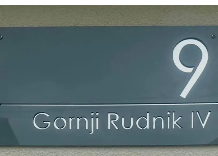 New Lunarglow 3-room With Free Parking * Любляна