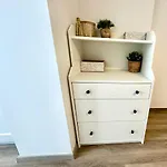 New Lunarglow 3-room With Free Parking Apartman