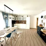 Apartman New Lunarglow 3-room With Free Parking *